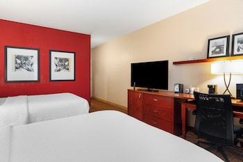 Deluxe Room, 2 Queen Beds (Mobility/Hearing Accessible, Tub)