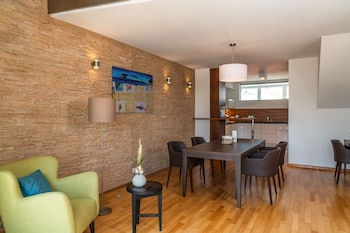 Apartment (Terrasse)