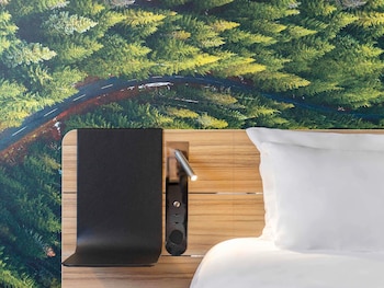 Executive Room, 1 Queen Bed with Sofa bed