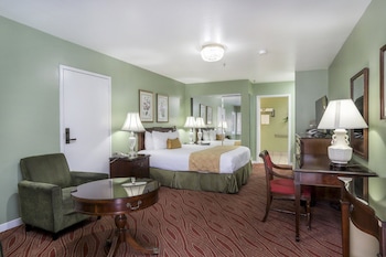 Deluxe Room, 1 King Bed