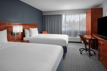 Room, 1 Queen Bed, Hearing Accessible (Accessible Bathtub)