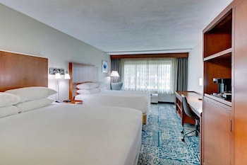 Deluxe Room, 2 Queen Beds, Accessible, Non Smoking