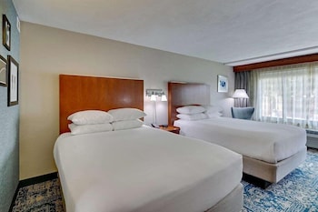 Deluxe Room, 2 Queen Beds, Accessible, Non Smoking