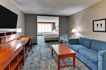 Suite, 2 Queen Beds, Non Smoking