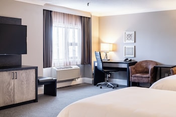 Standard Room, 2 Queen Beds, Roll-in Shower (Mobility Accessible)