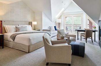 Premium Room, 1 King Bed (Town Side ADA)