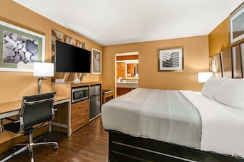 Standard Room, 1 King Bed, Non Smoking