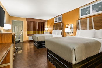 Standard Double Room, 2 Double Beds, Smoking