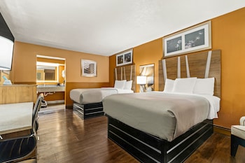 Standard Double Room, 2 Double Beds, Smoking
