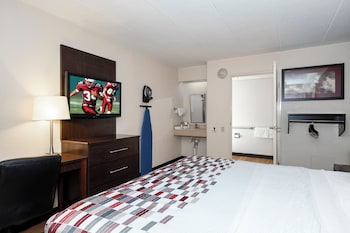 Deluxe Room, 1 King Bed, Accessible (Roll-In Shower, Smoke Free)