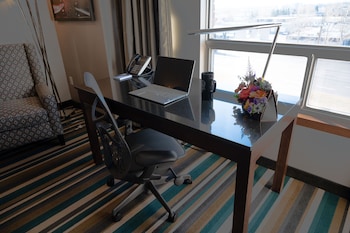 Signature Room, 1 King Bed