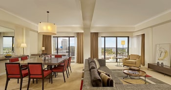 Executive Suite, Club Lounge Access, Executive Level