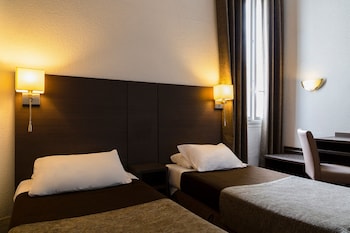 Triple Room, 1 queen bed and 1 single bed