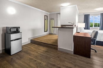Studio Suite, Multiple Beds, Non Smoking