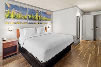 Standard Room, 1 King Bed