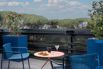 nhow Junior Suite Veni Vidi Vino