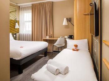 Family Room (Sweet Room by Ibis)