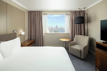 Premium Room, 1 King Bed, River View (Super King)