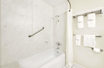 Standard Room, 2 Queen Beds, Accessible