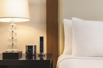 Suite, 1 Bedroom, Pool Access
