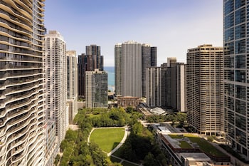 Deluxe Room, 1 King Bed, Shower Grab Bars, City View