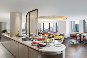 Fairmont Gold, Room, 2 Queen Beds, City View