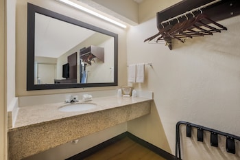 Superior Room, 1 King Bed, Non Smoking