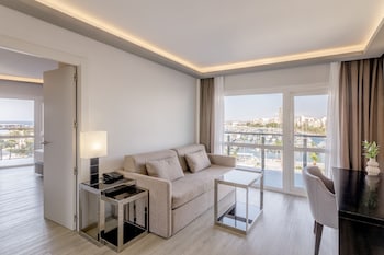 Executive Junior Suite (2+2)
