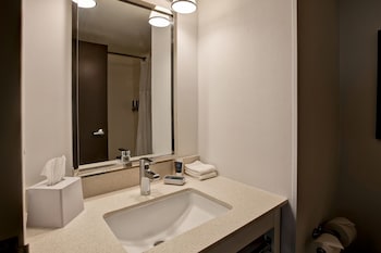 Room, 1 King Bed, Non Smoking (Balcony)