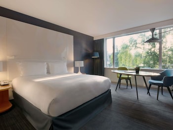 Superior Room, 1 King Bed
