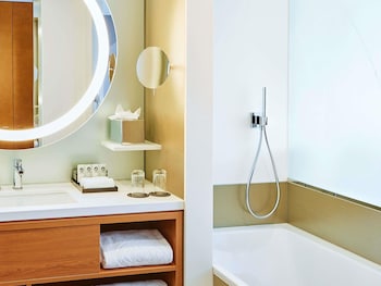 Luxury Room, 1 King Bed