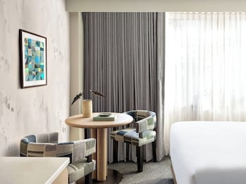 Room, 2 Queen Beds (Essential)