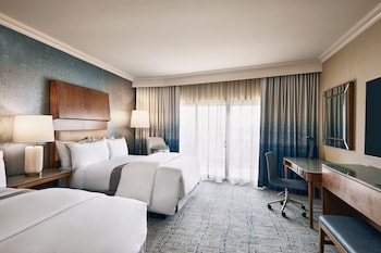 Deluxe Room, 2 Queen Beds, Golf View
