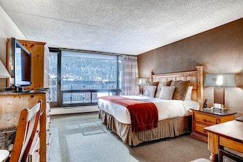 Room, 1 King Bed, Balcony (Hotel)