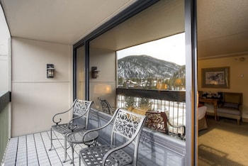 Room, 2 Queen Beds, Patio (Dog Friendly, Hotel)