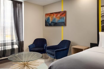 Suite, 1 King Bed, Non Smoking
