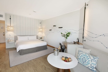 Deluxe Room King