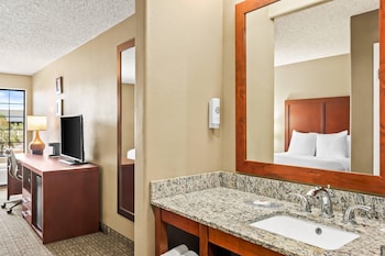 Standard Room, 2 Queen Beds, Non Smoking