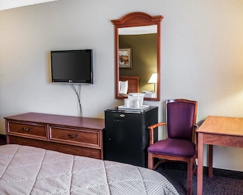 Standard Room, 2 Queen Beds, Non Smoking
