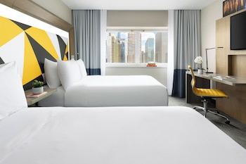 Superior Room, 2 Double Beds (Hudson River View)
