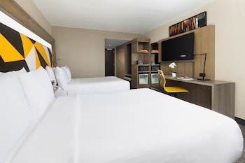 Superior Room, 1 King Bed (Hudson River View)