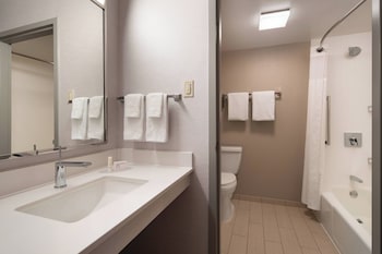 Room, 2 Double Beds (Mobility Accessible, Tub)