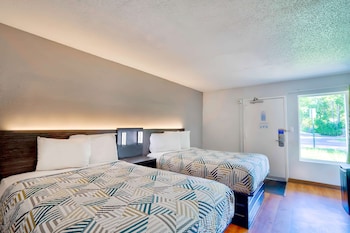 Standard Room, 2 Double Beds, Accessible, Smoking