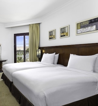 Room, 2 Twin Beds (Nile View)