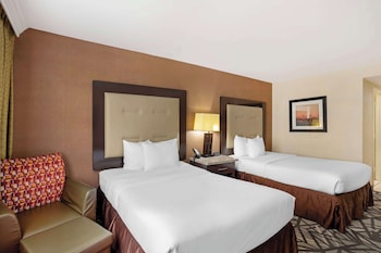 Standard Room, 2 Double Beds, Non Smoking, Refrigerator & Microwave