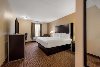 Standard Room, 1 King Bed, Non Smoking, Refrigerator & Microwave