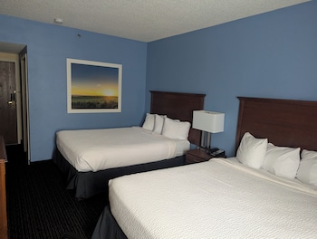 Room, 2 Queen Beds, Non Smoking