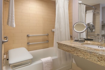 Deluxe Room, 1 King Bed (Mobility/Hearing Accessible, Tub)