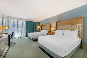 Standard Room, 2 Queen Beds, Balcony