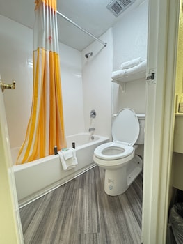 Standard Room, 2 Double Beds, Non Smoking